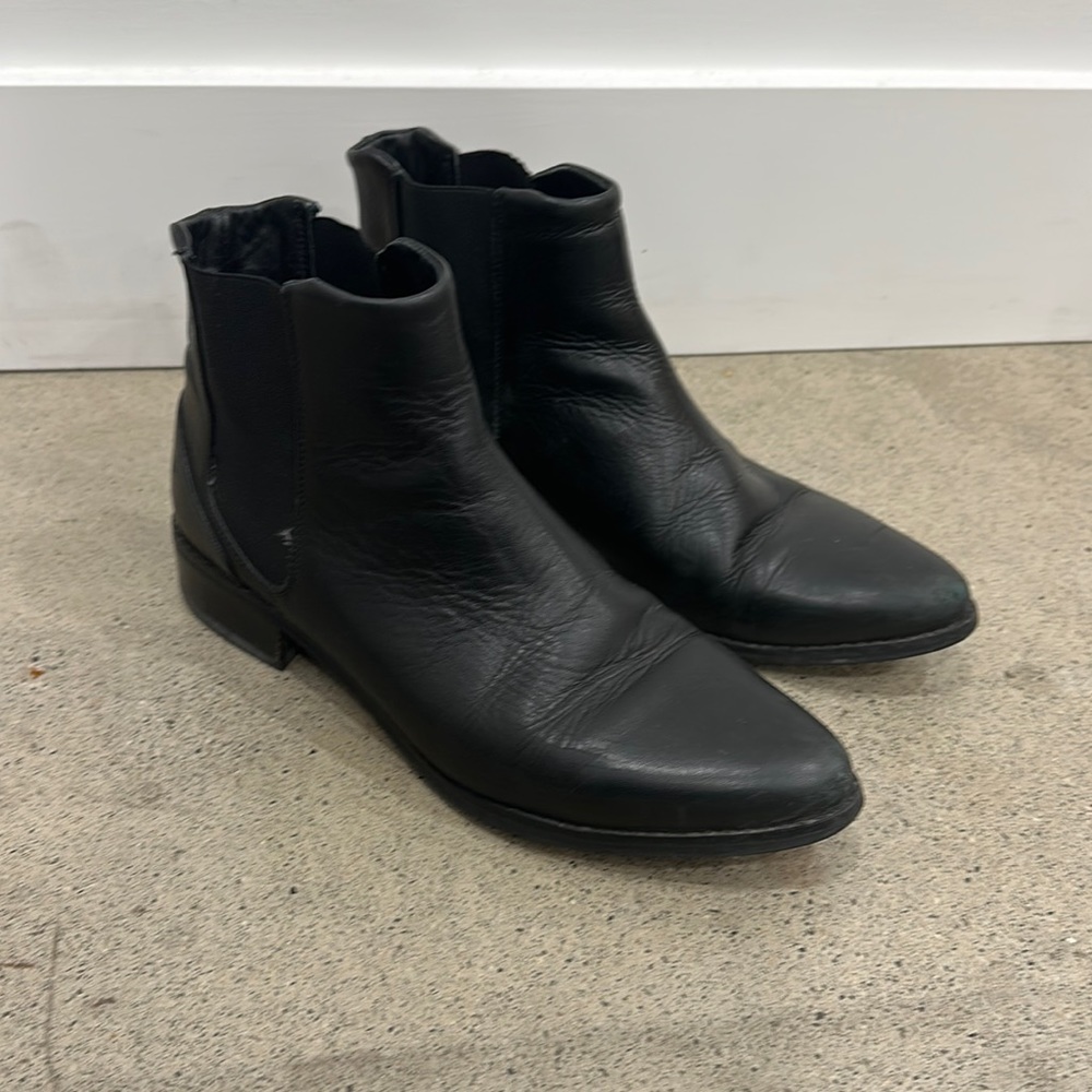 Royal Republiq black leather ankle boot size 39